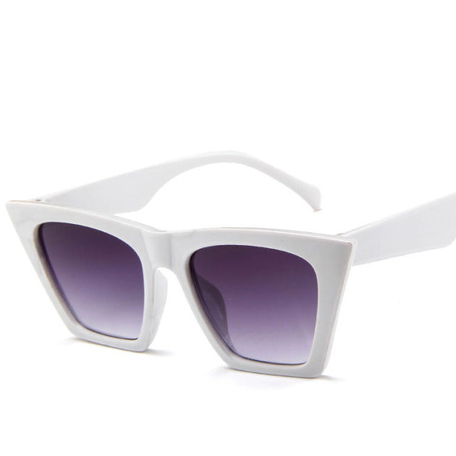 ICONIC RETRO FRAME SUNGLASSES