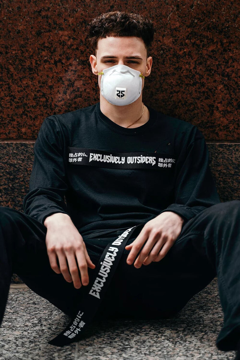EXCLUSIVLEY OUTSIDERS LONG SLEEVE