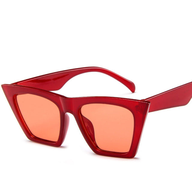 ICONIC RETRO FRAME SUNGLASSES